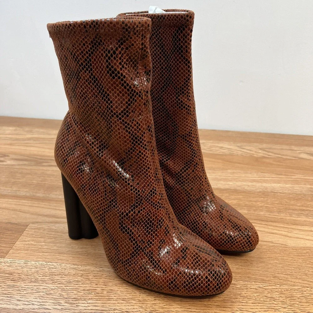 ASOS DESIGN Eliza Heeled Sock Boots in Snake Women's US Size 8 NEW